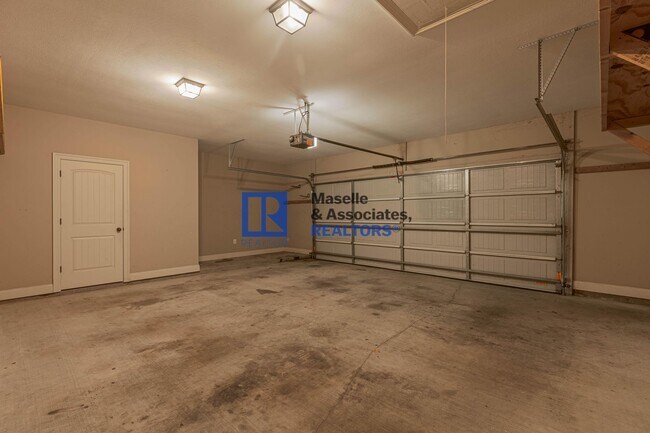 Building Photo - 6 MONTH LEASE OPTION!!! 4 Bed/2 Bath Home ...