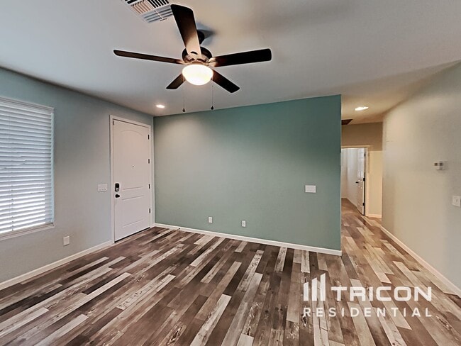 Building Photo - 18084 W Tina Ln