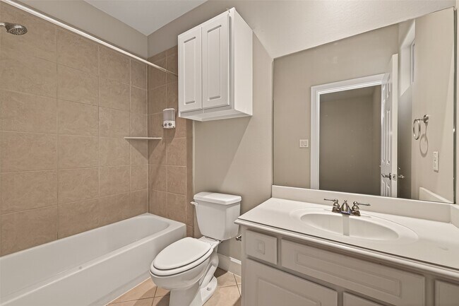 Building Photo - 5111 Inker St