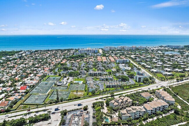 Building Photo - 1605 S US Hwy 1