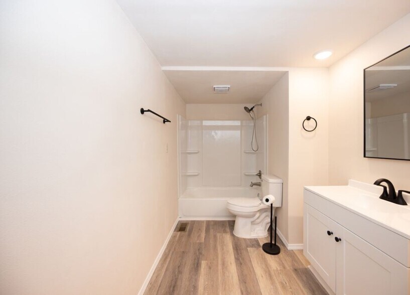 Bathroom 2 - 109 N 10th St