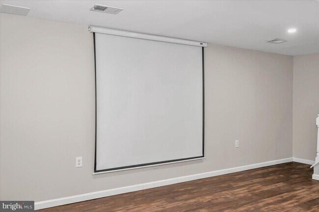 Building Photo - 140 Gold Kettle Dr