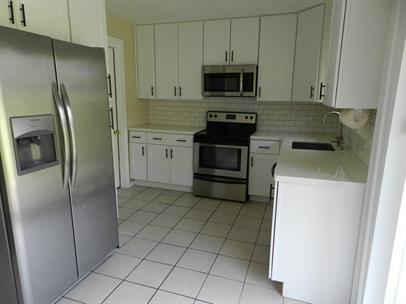 Building Photo - 6103 NW Dearborn Ave