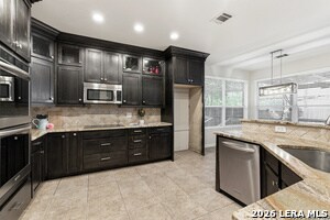 Building Photo - 922 Desert Bluff