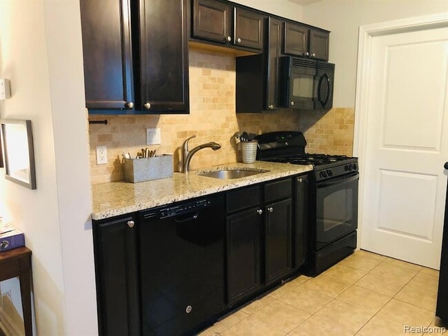 Building Photo - 26348 Alger St