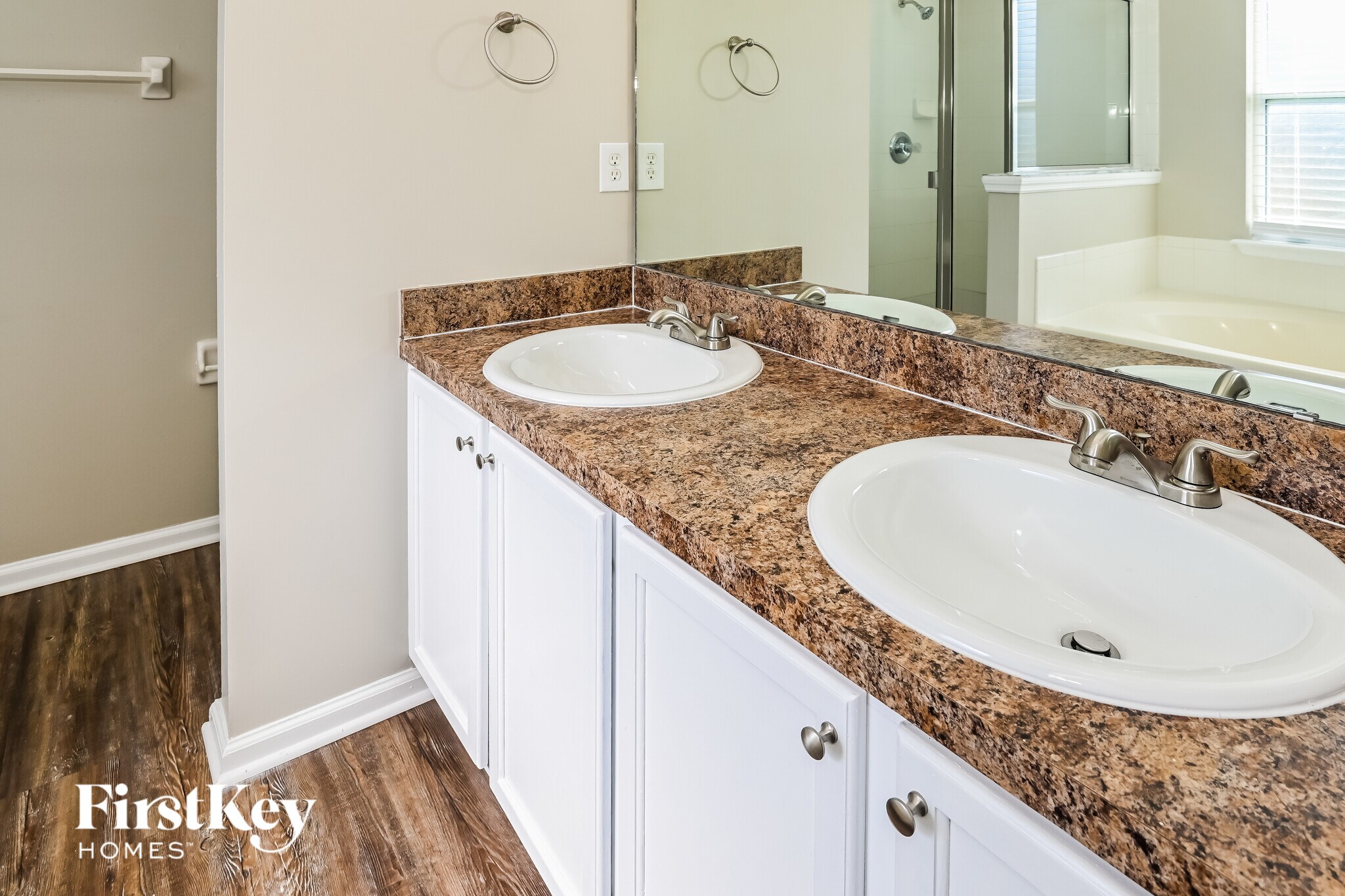 Building Photo - 6983 Lafayette Park Dr