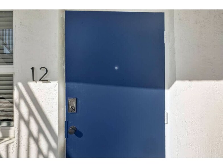 Building Photo - 50 Davie Blvd