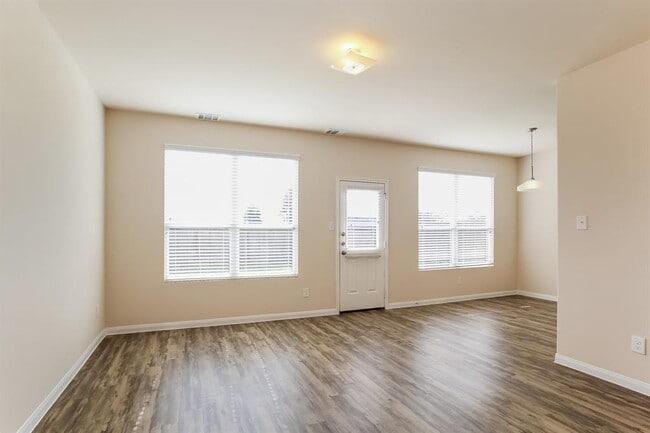 Building Photo - 9622 Franconia Dr