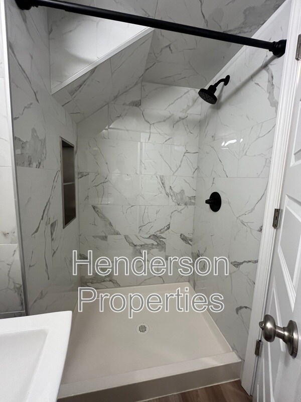 Building Photo - 5906 Colchester Pl