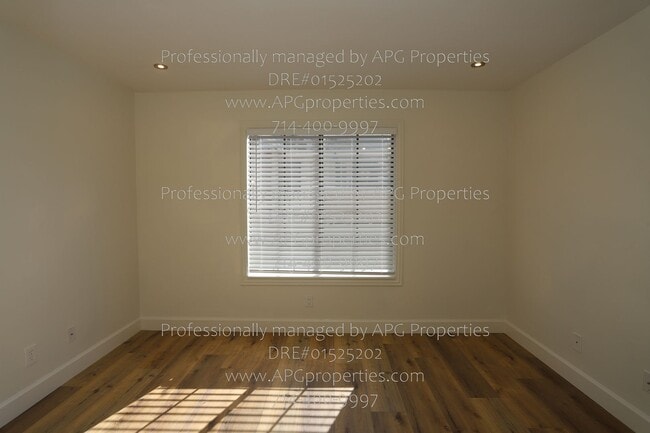 Building Photo - 7704 Elmdale Way