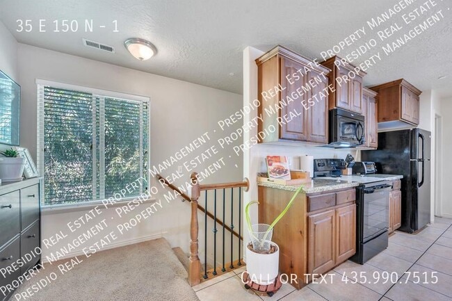 Building Photo - 35 E 150 N