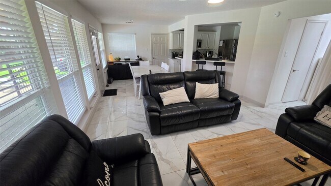 Building Photo - 23510 Stratsborough Dr