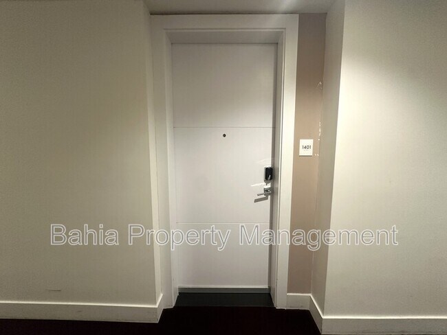 Building Photo - 2000 Metropica Wy