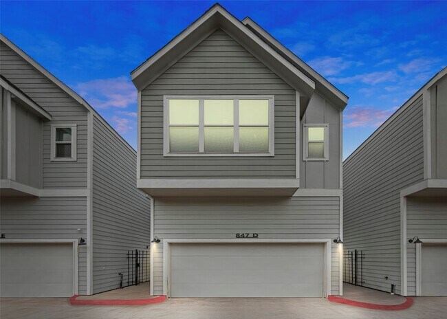 Building Photo - 847 Rachel St