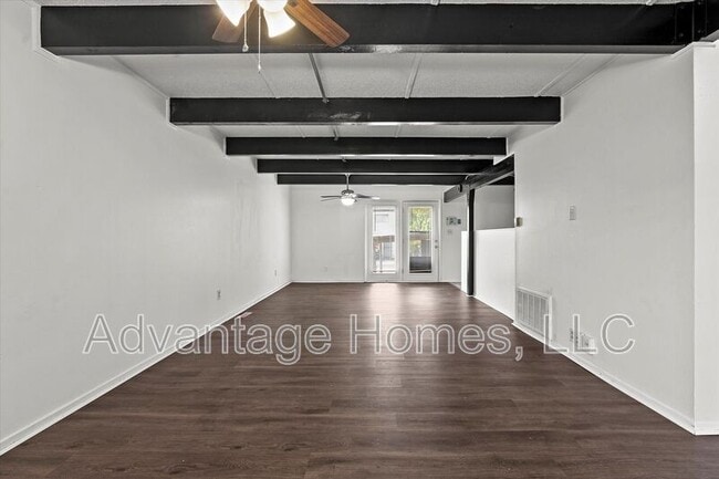 Building Photo - 914 N 70th St