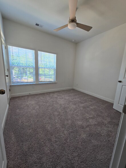 Building Photo - 3116 Butler Hl Dr