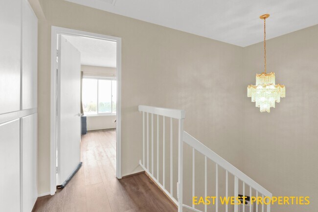 Building Photo - 2409 Sommerset Dr