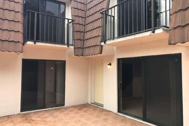 Building Photo - 233 Charter Way