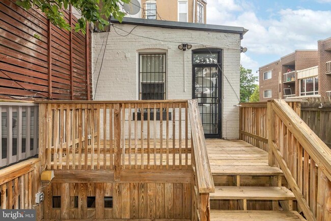 Building Photo - 3002 13th St NW