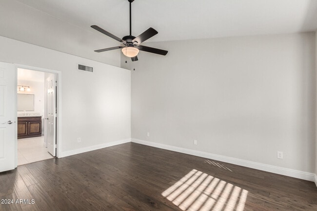 Building Photo - 15824 N 57th St