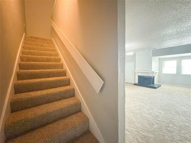 Building Photo - 9696 Walnut St