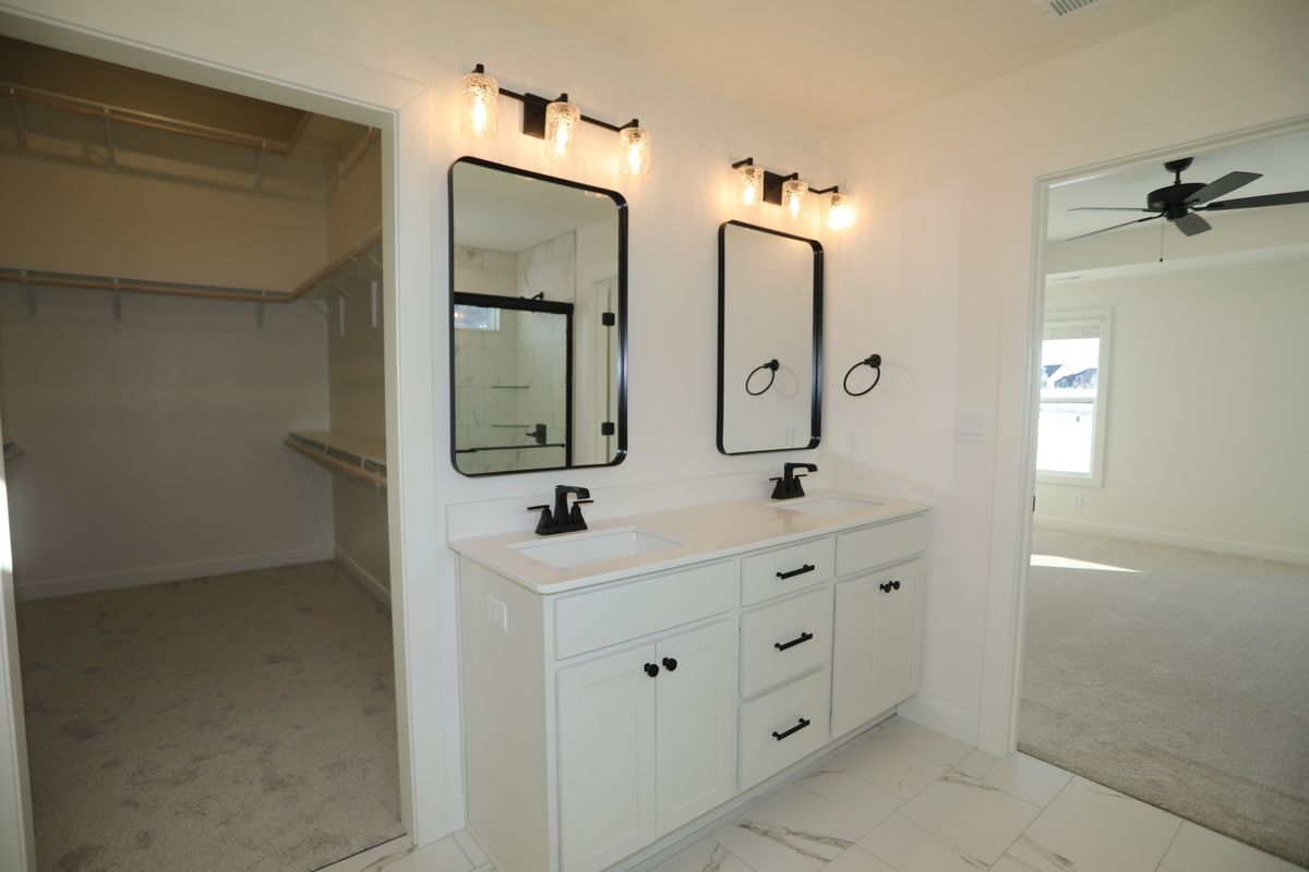 Building Photo - 4408 Royal County Rd