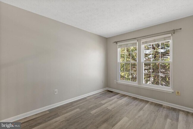 Building Photo - 3184 Ebbtide Dr