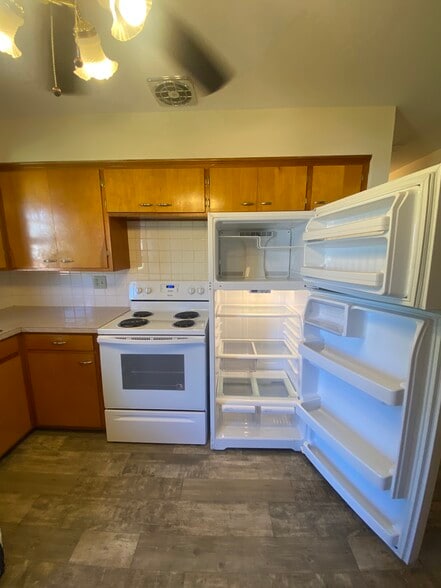 Building Photo - 114 Delmar Ave