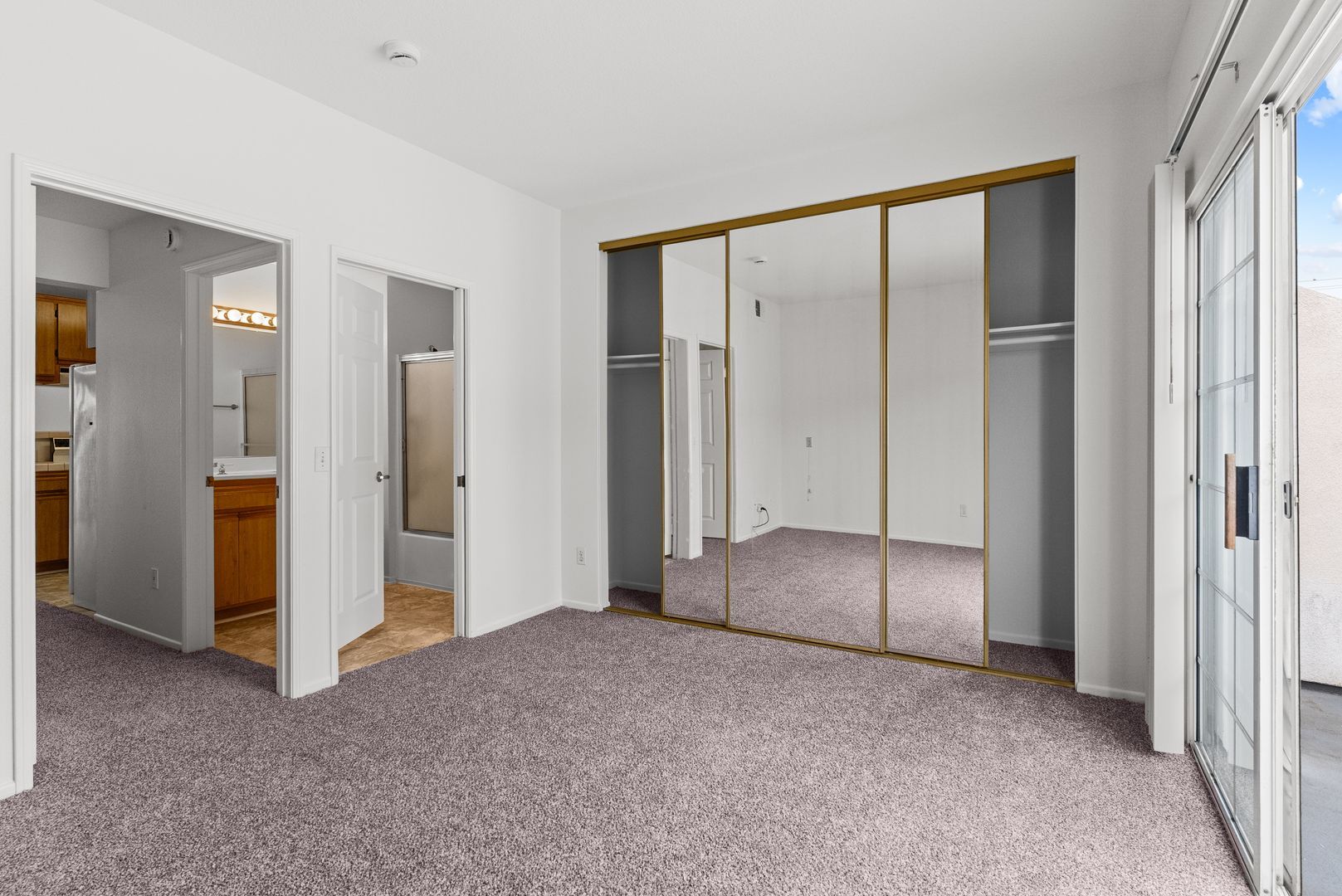 Building Photo - 3485 Linden Ave