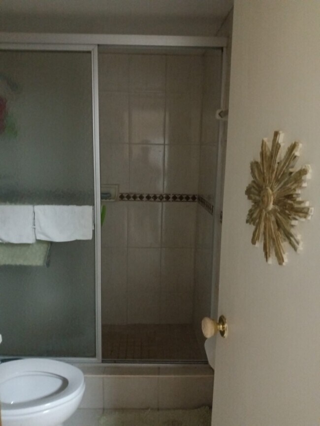 Building Photo - 4851 NW 21st St