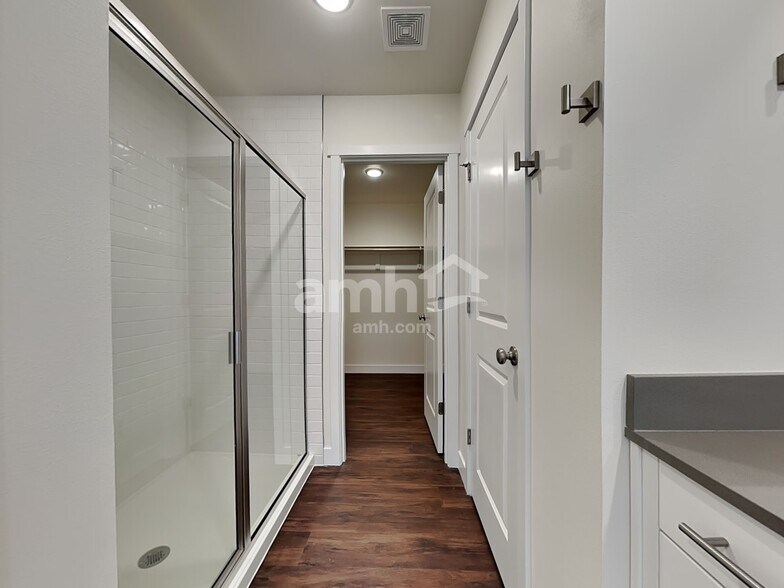 Building Photo - 7923 Verona Loop