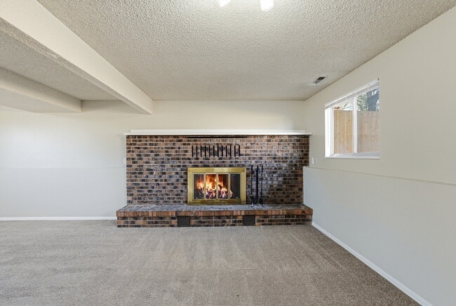 Building Photo - $2,145.95, 4-bed, 2-bath, located in Colorado Springs with WAIVED APPLICATION FEES