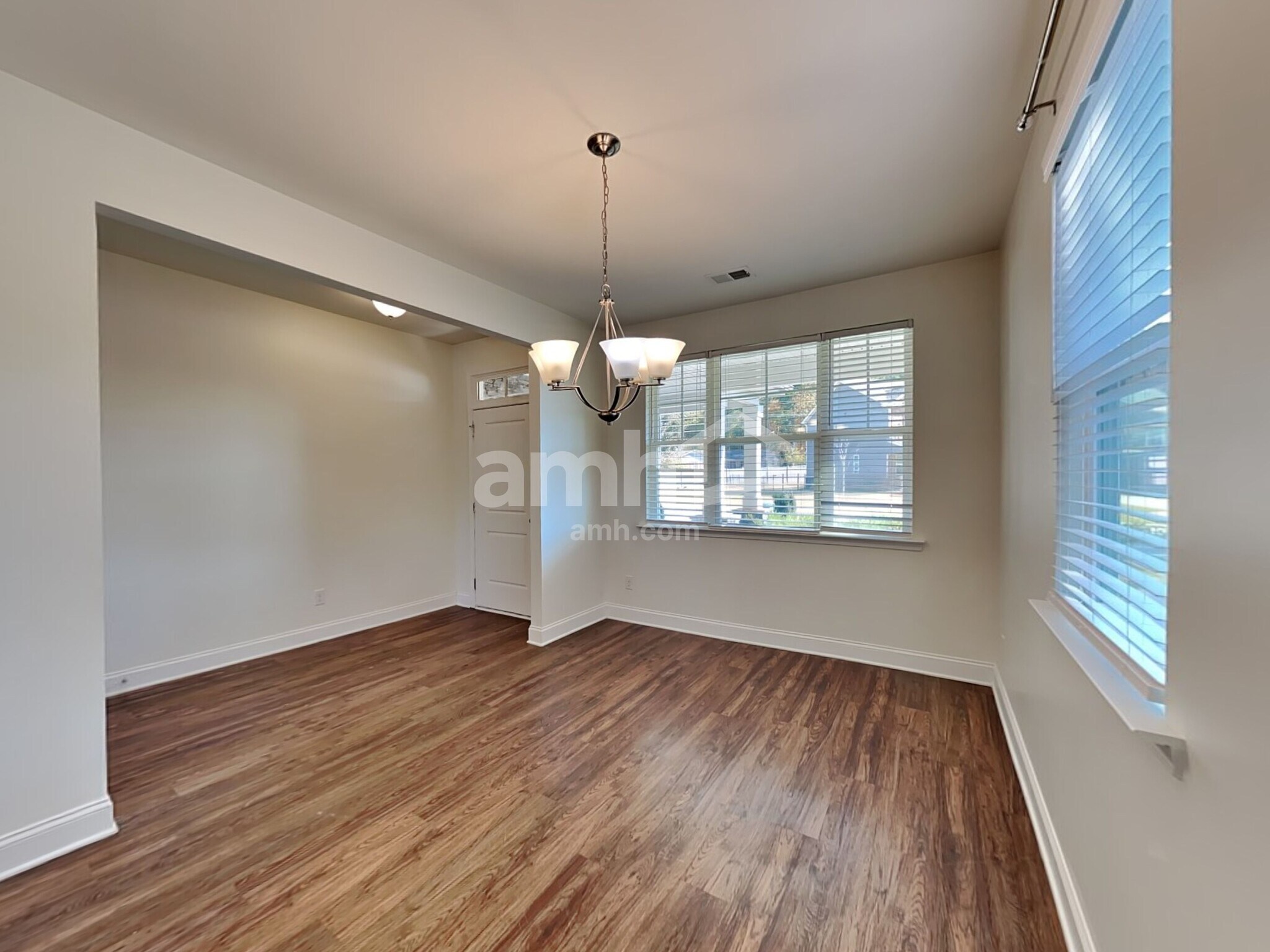 Building Photo - 1920 Brook Enclave Trail