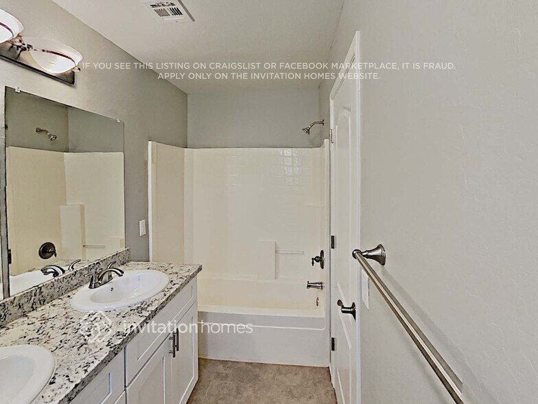 Building Photo - 3942 E Yeager Dr