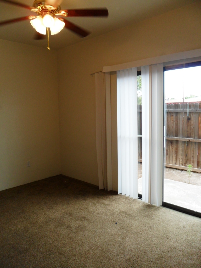 Building Photo - 1401 E Lee St