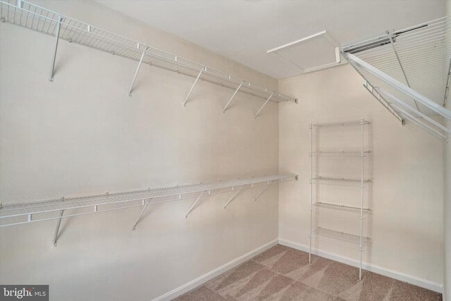 Building Photo - 43787 Virginia Manor Terrace