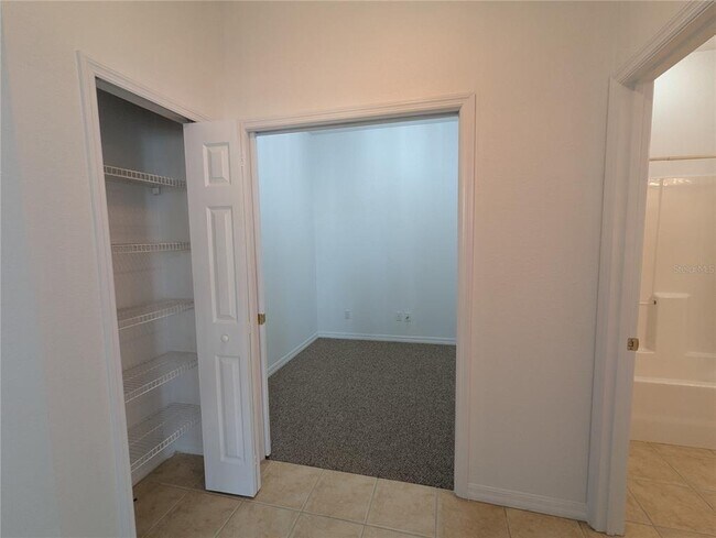 Building Photo - 2416 Magnolia Cir