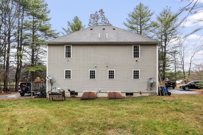 Building Photo - 72 Patterson Rd