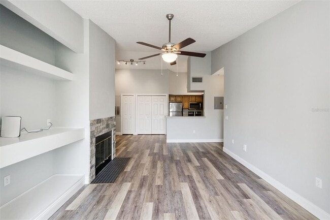 Building Photo - 13015 Plantation Park Cir