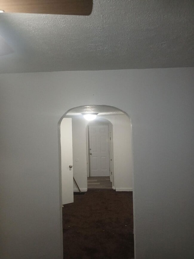 Building Photo - Welcome to 494 Allston!