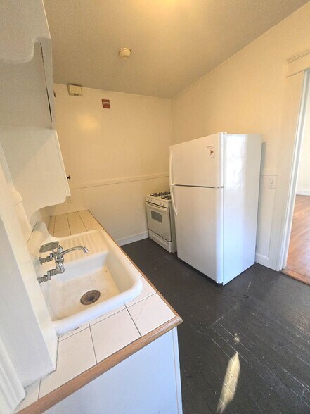 Building Photo - 20 Hudson St