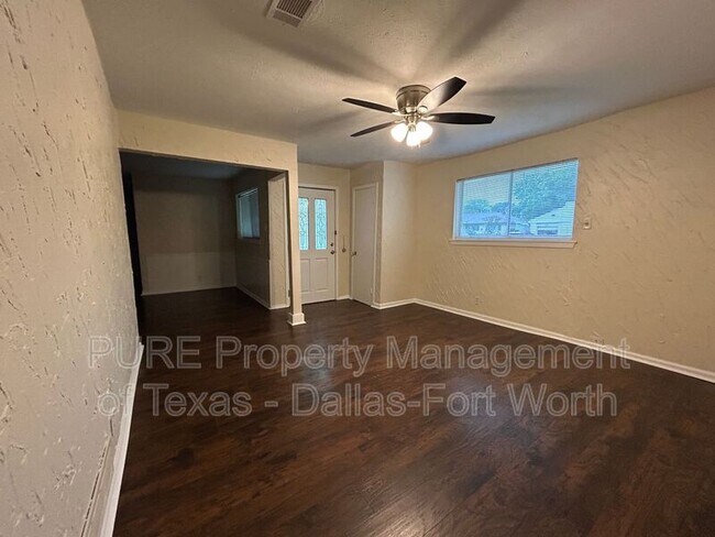 Building Photo - 3428 Statler Dr
