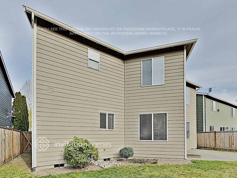 Building Photo - 13708 117th Ave E