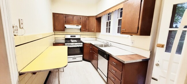 Building Photo - 5540 30th St NW