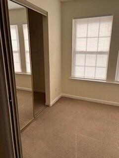 Building Photo - 2225 Huntingdon Dr