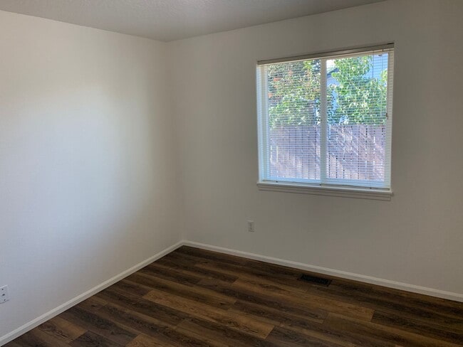 Building Photo - Newly updated 3-bedroom, 2-bathroom duplex...