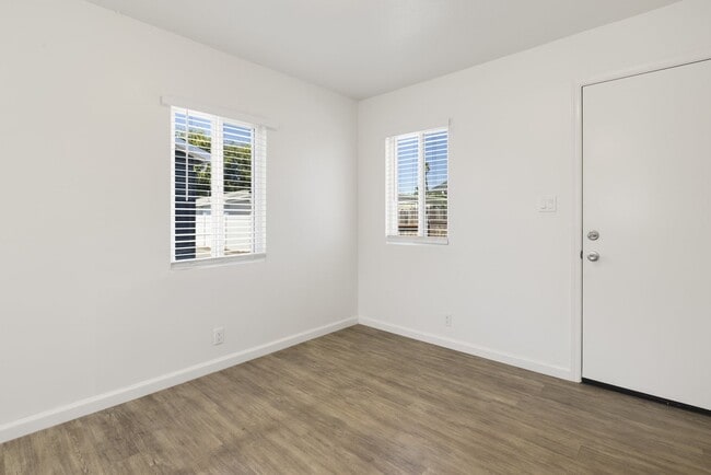 Building Photo - 4822 8th St
