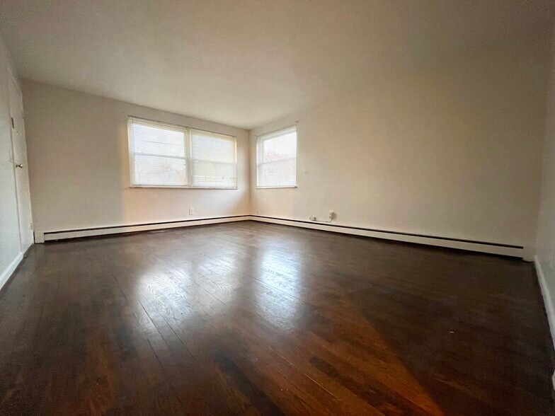 Living Room - 4191 Hoffman Ave