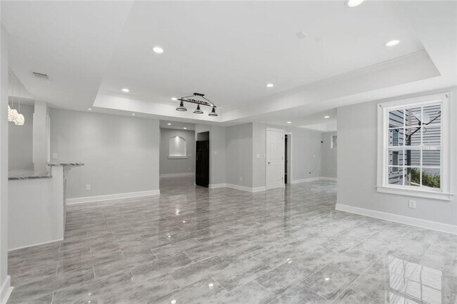 Building Photo - 770 Glastonbury Ct