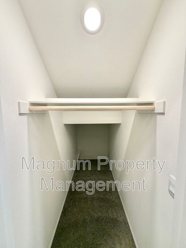 Building Photo - 31356 Sycamore Leaf Dr